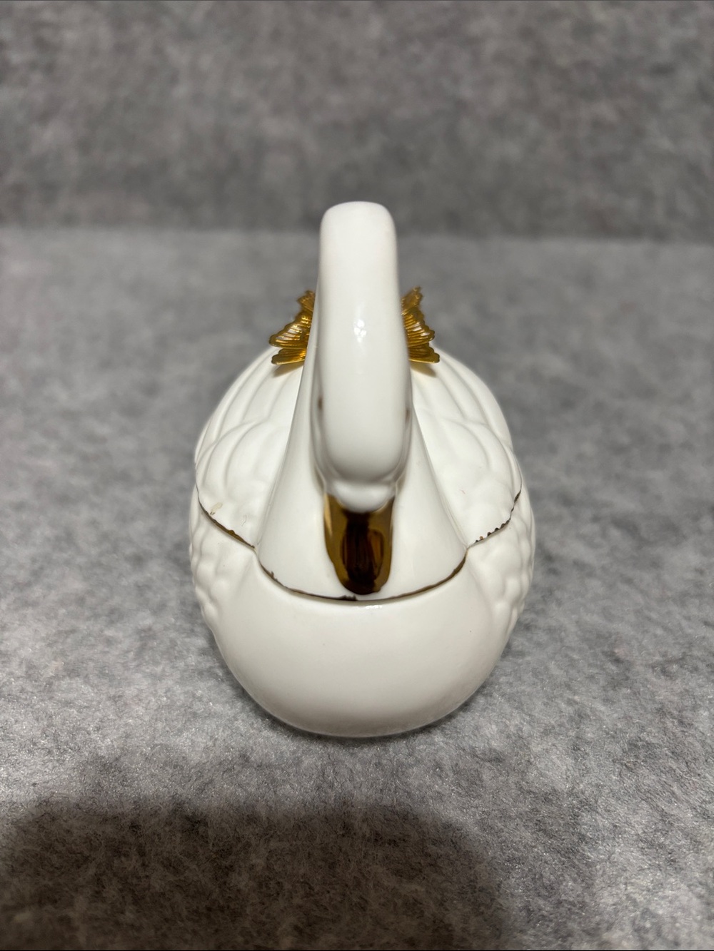 VINTAGE LEFTON BONE CHINA SWAN WHITE TRINKET BOX GOLD BUTTERFLY TRIM 1987 05986 - Picture 6 of 11